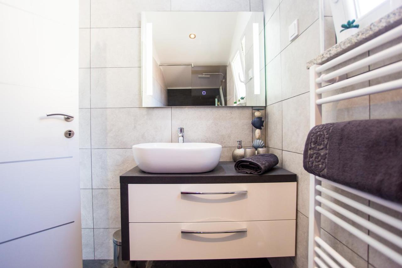 App Sara Apartment Канфанар Екстериор снимка