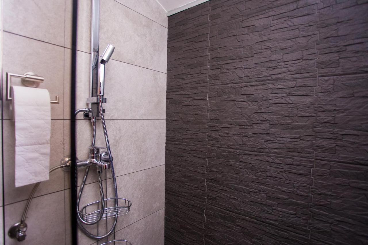 App Sara Apartment Канфанар Екстериор снимка